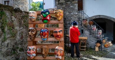 1 settembre – Nell’antico borgo carnico di Sutrio torna Magia del Legno, Mostra-mercato di artigiani, intagliatori e scultori