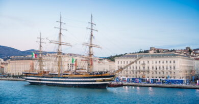 Amerigo Vespucci, grande successo per il rientro della nave a Trieste